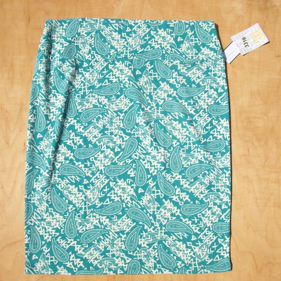 LuLaRoe Dresses & Skirts - 3X LuLaRoe Cassie Knee Length Pencil Skirt